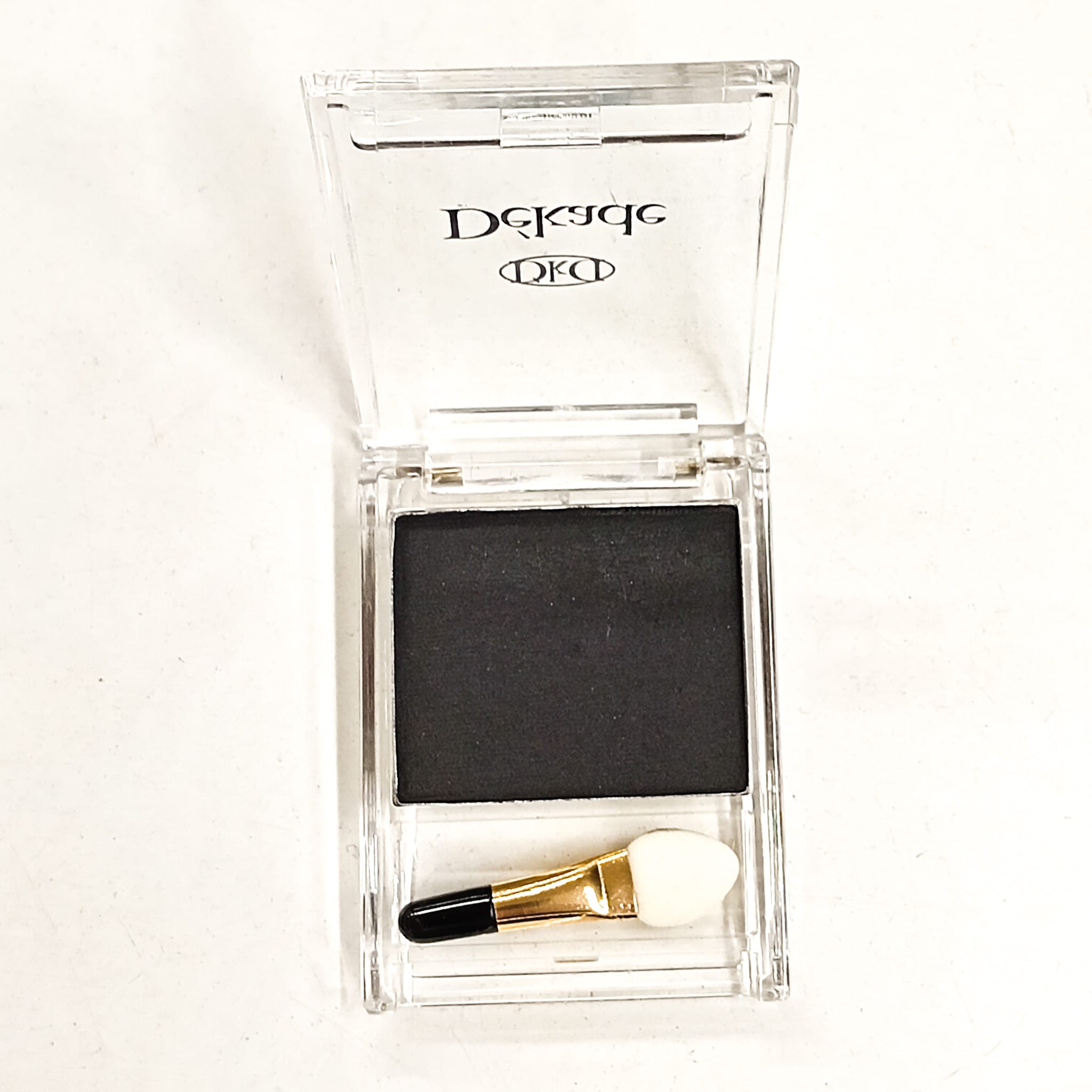 WhatsApp Image 2026-04-20 at 18.18.30 sombra de ojos mono dekade